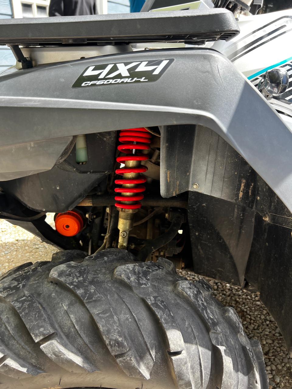 CF Moto cforceE 600 automática con carro