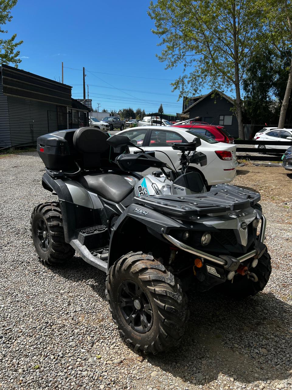 CF Moto cforceE 600 automática con carro