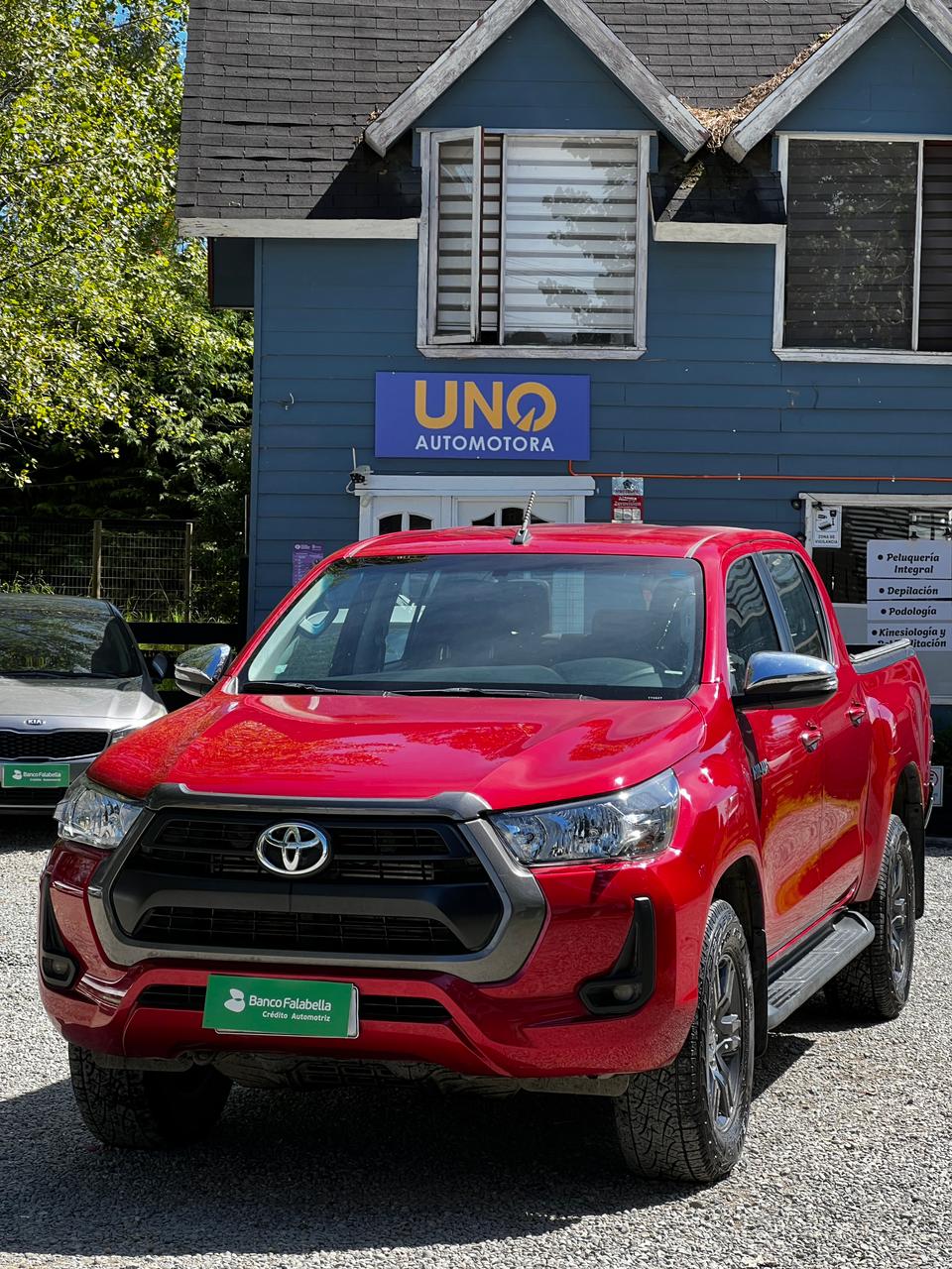 Toyota Hilux SR 2025 4x4