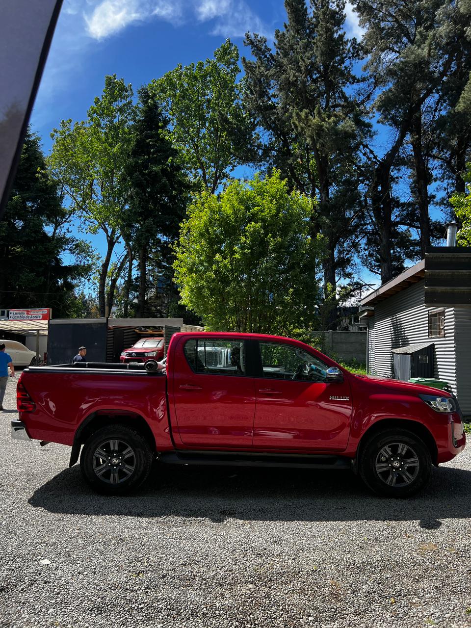 Toyota Hilux SR 2025 4x4