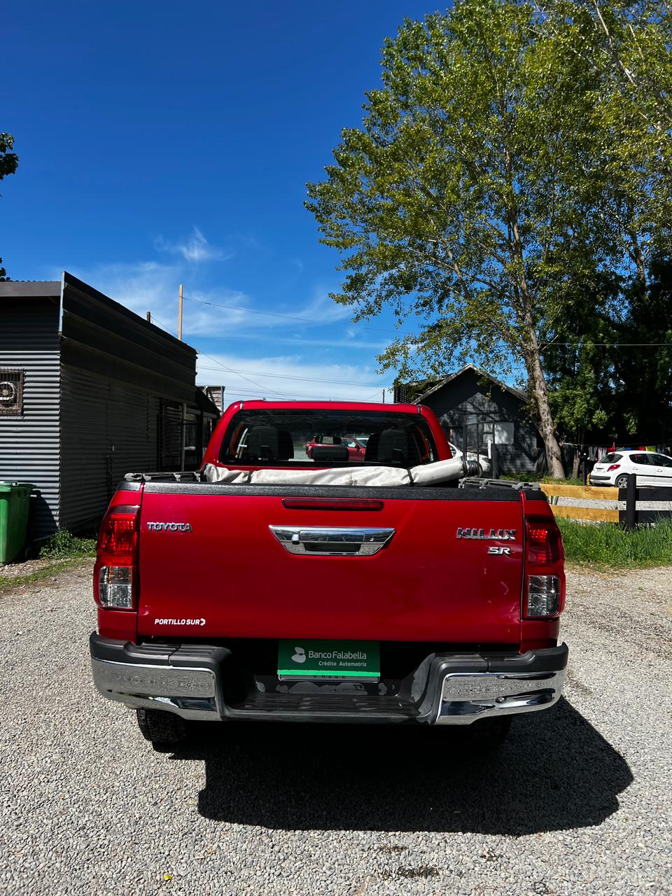 Toyota Hilux SR 2025 4x4