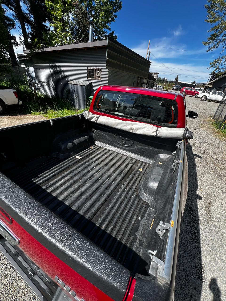 Toyota Hilux SR 2025 4x4