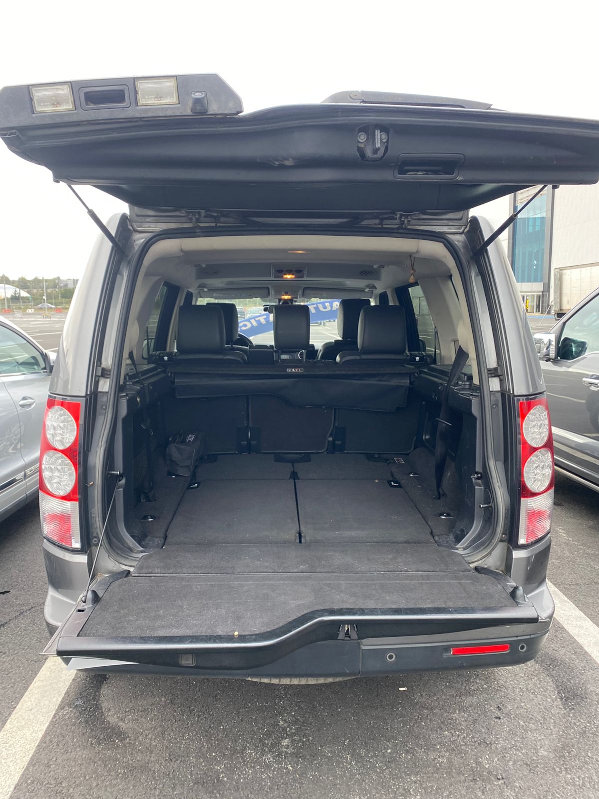 Land Rover Discovery 2012 v6 3.0 diesel