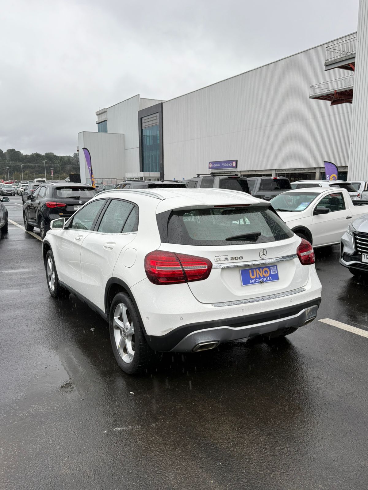 Mercedes Benz GLA 200