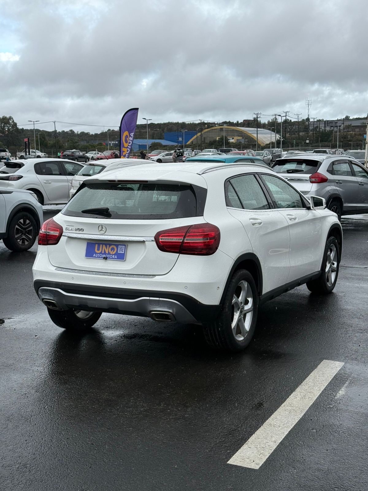 Mercedes Benz GLA 200