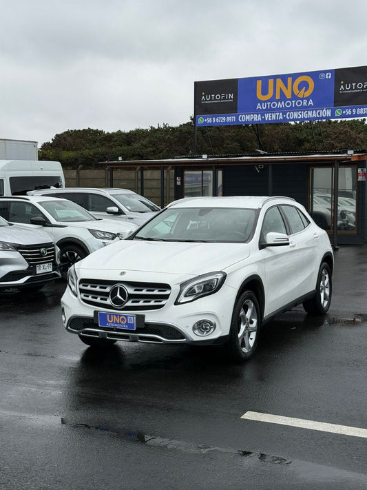 Mercedes Benz GLA 200