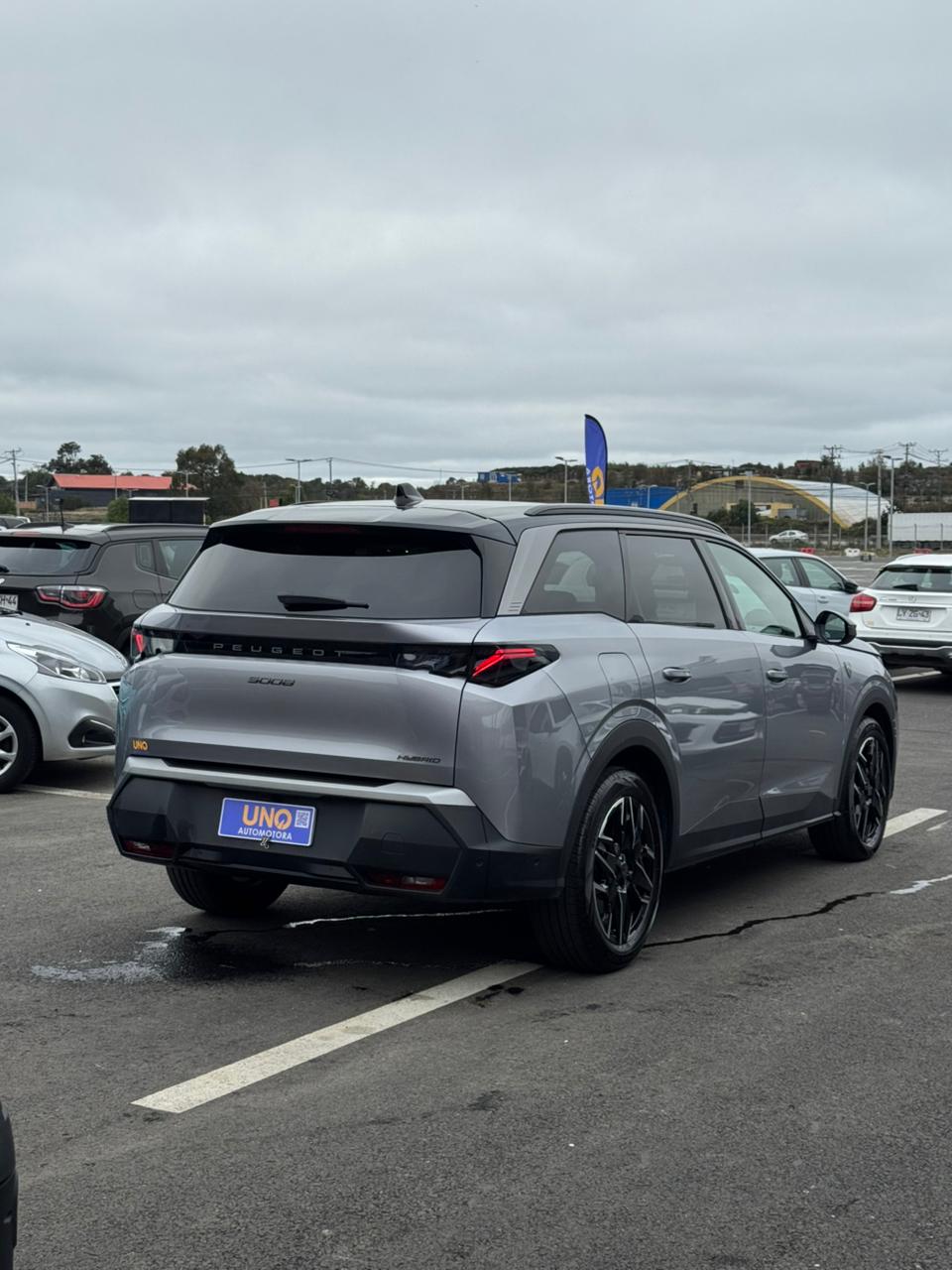 Peugeot 5008 hibrido