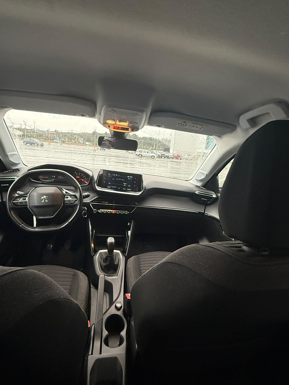 Peugeot 208 2021