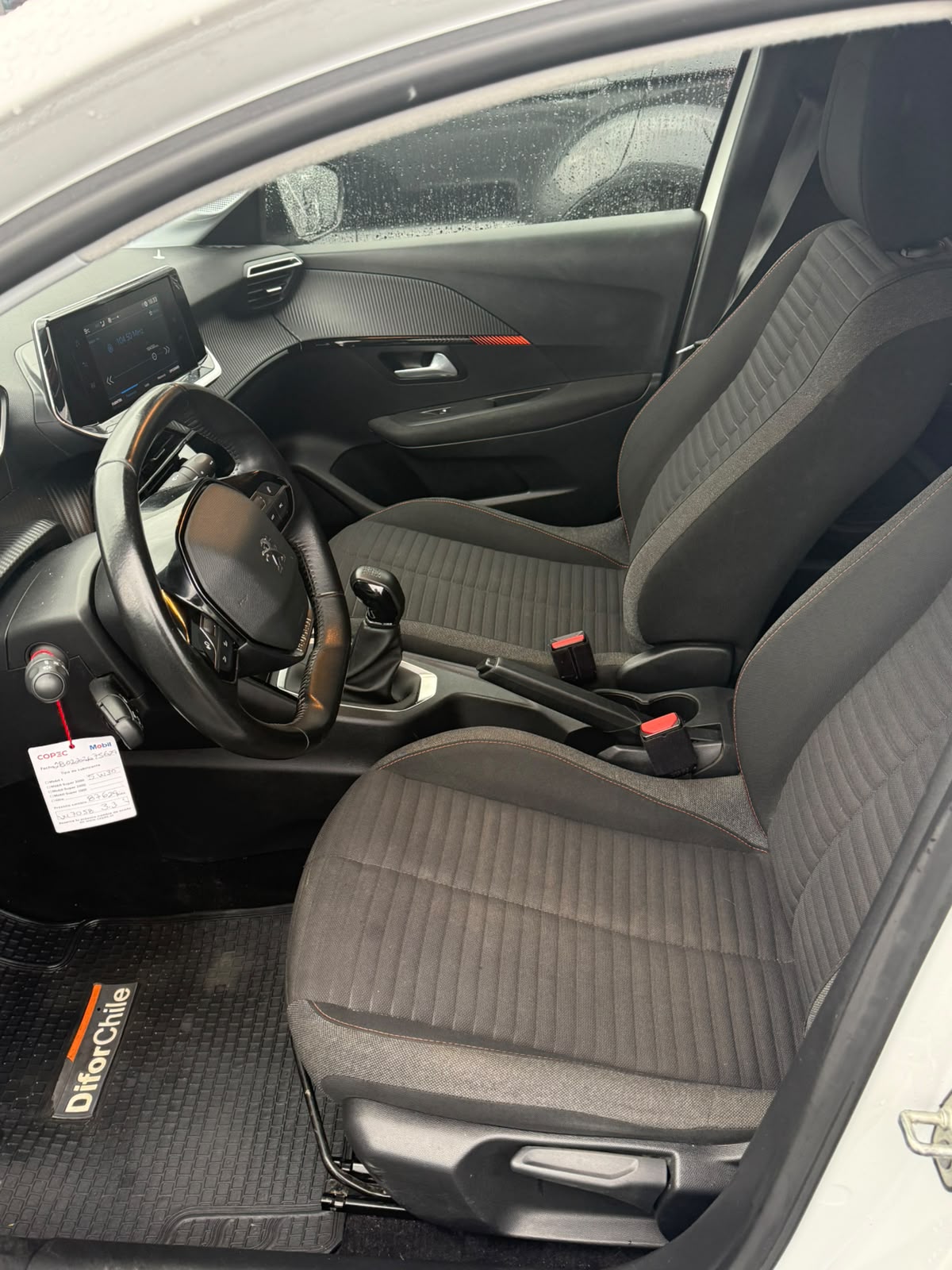 Peugeot 208 2021