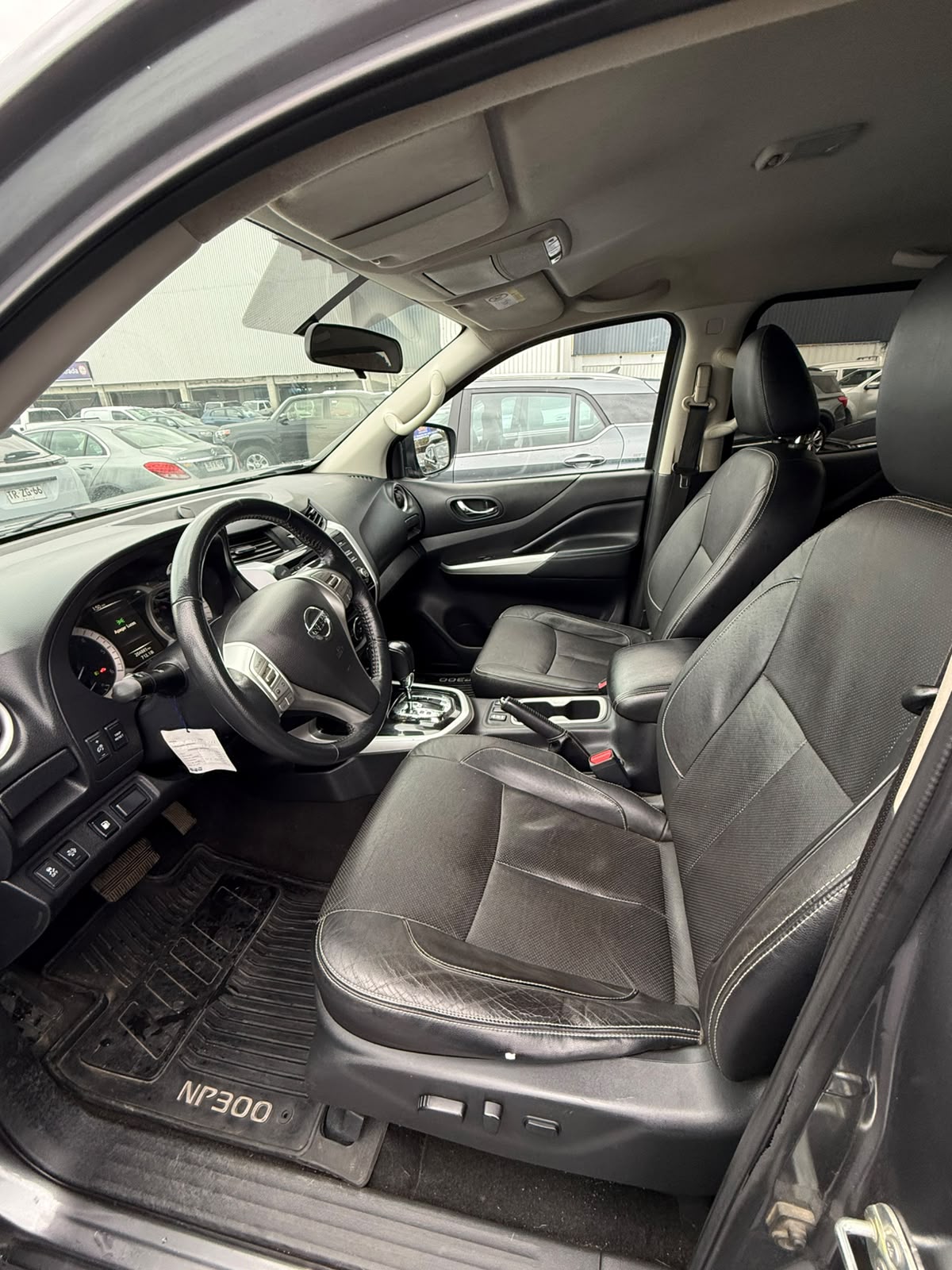 Nissan NP300 2019 ,LE 4X4 AT